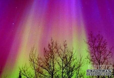 十大罕见天气奇观 地球就是喜欢和我们开玩笑